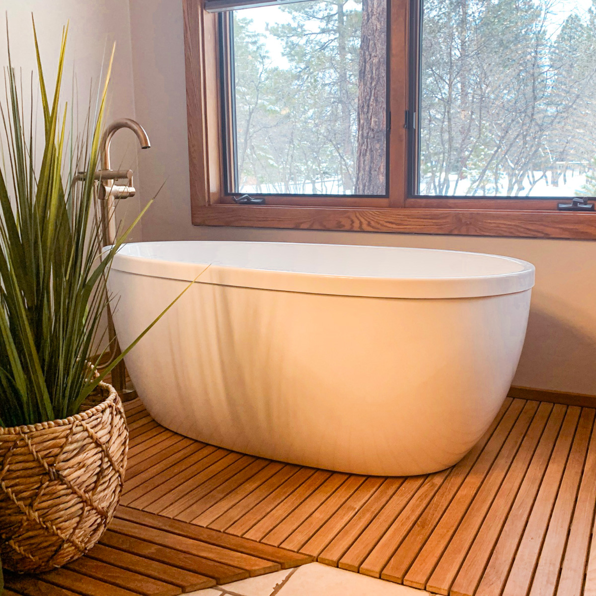 bathtub-remodel-teak-floors