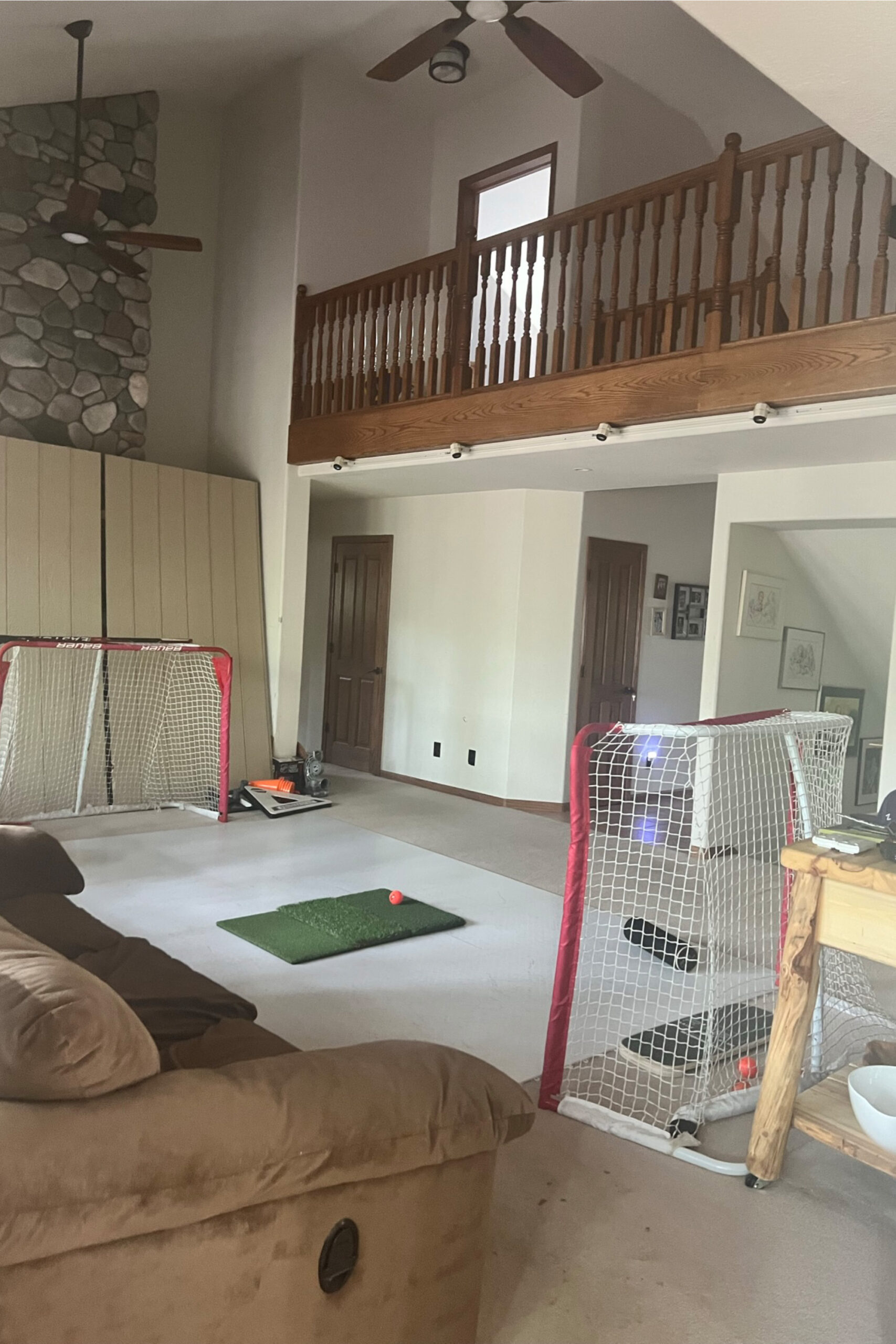 3-iron-king-before-om-design-interior-design-remodel-living-room