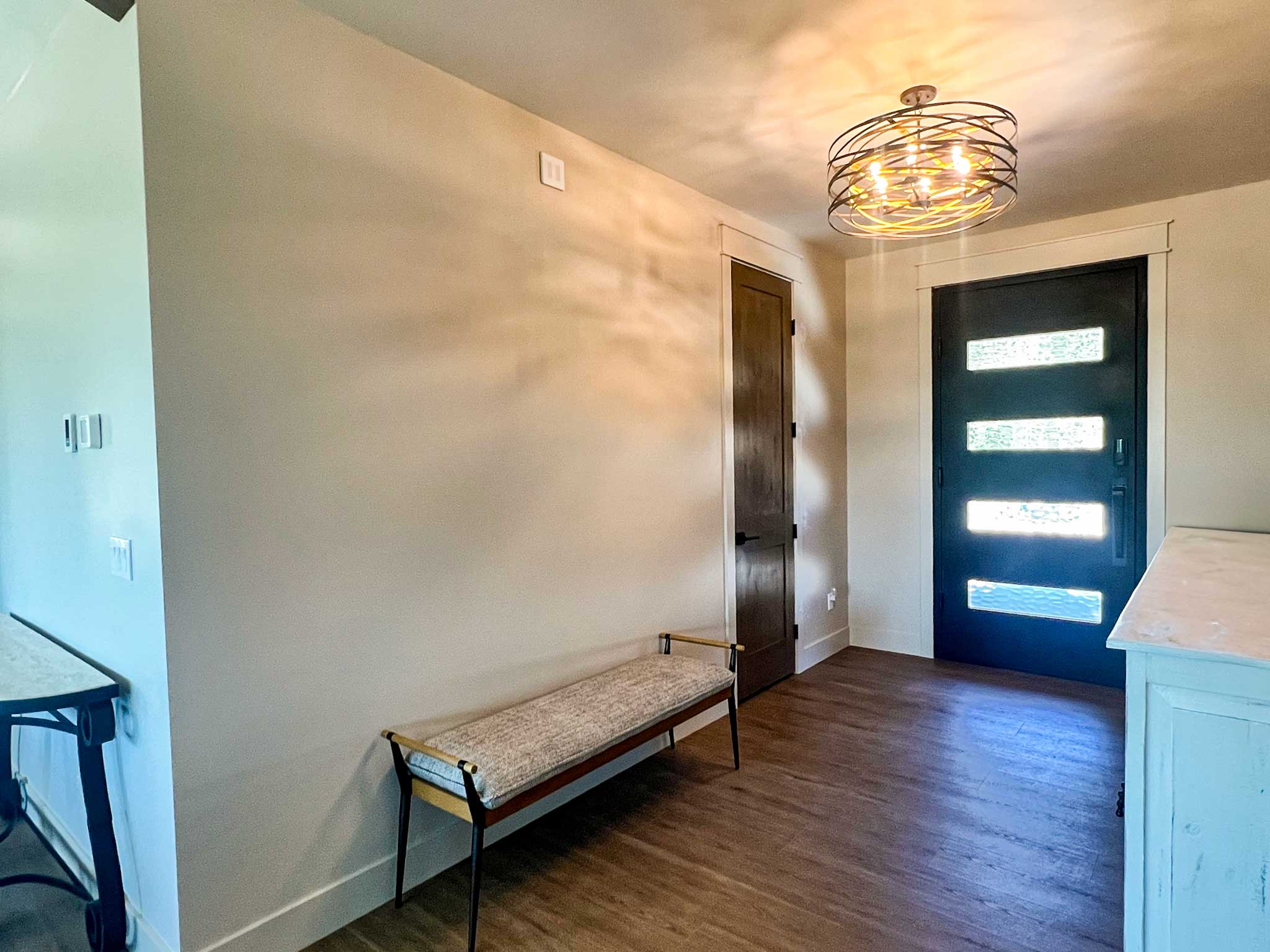 incline-ct-om-design-new-build-home-entryway-front-door